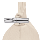 3D3AC3F2-29F5-6CD5-ABDF-320B3CEAB536